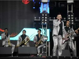 Los Estrambóticos se presentan en el primer día del Vive Latino. AFP /