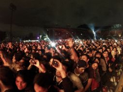 Por lo menos 30 mil asistentes han disfrutado del Vive Latino 2013. AFP /