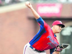 El abridor de Puerto Rico, Mario Santiago, realizó una excelente labor, antes de salir por una rigidez en el antebrazo. AFP /