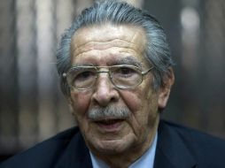 Efraín Ríos Montt es acusado por la matanza de mil 771 indígenas en varios operativos del Ejército. ARCHIVO /