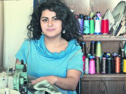 Judith Satán, publicó ''Suturas y Des---costuras'' en 2012 en co-edición entre La Rueda Cartonera, de Sergio Fong y ediciones El Viaje EL INFORMADOR /