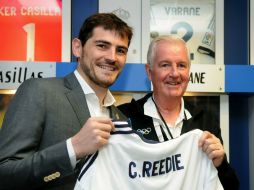 Casillas (i) es uno de los embajadores para que Madrid reciba los Juegos Olímpicos en 2020. AFP /