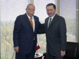 Osorio Chong comparte una fotografía de su encuentro con Torre Cantú. TOMADA DE @osoriochong  /