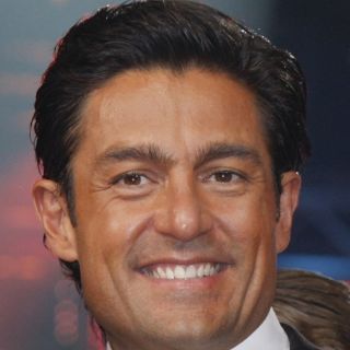 Fernando Colunga deja las muletas