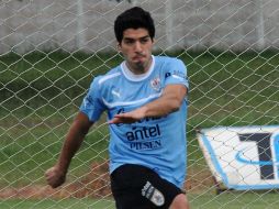 Suárez se concentra con su selección para los duelos ante Paraguay y Chile, de eliminatoria mundialista. AFP /
