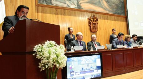 Marco Antonio Cortés Guardado durante su ultimo informe ante el Consejo General Universitario (CGU). EL INFORMADOR /