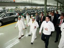 El gobernador del Estado, Aristóteles Sandoval, acudió a la planta ubicada en El Salto. ESPECIAL /