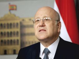 Mikati reconoce que el gobierno ha sido incapaz de llegar a acuerdos para la formación de una comisión que supervise elecciones. EFE /