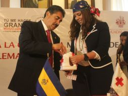 ''Quiero invitar a que apoyemos a la Cruz Roja ya que siempre está cuando la necesitamos'' dice el presidente municipal.  /