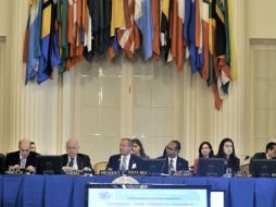 Los asistentes acuerdan que, mientras se logra el financiamiento, se sigan haciendo contribuciones voluntarias. EFE /