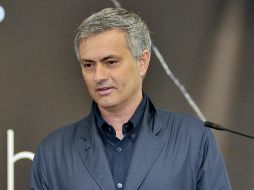 El entrenador portugués José Mourinho asegura que le gustaría ganar algo en casa, en Portugal. EFE /