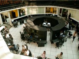 Los cambios permitirán a los bancos estar exentos de la necesidad de listar sus acciones en Bolsa. ARCHIVO /