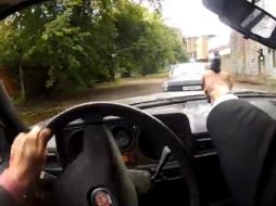 El video toma la técnica de juego en primera persona para contar una historia de mafia y chicos malos. ESPECIAL /