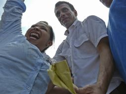 ''Soy una garantía de mejora, de salir adelante, no de ir pa' trás'' señala Capriles. AFP /