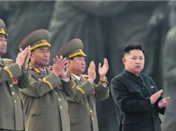 Mantiene posición. El líder norcoreano Kim Jong- anunció que se reunirá con los mandos militares para definir sobre asuntos cruciales. AFP /