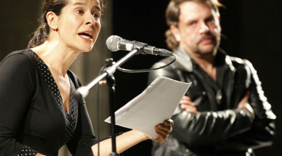 Ramírez (d) y Parra (i) durante la lectura. NTX /