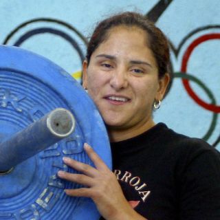 Medallistas acuden a despedir a Soraya Jiménez