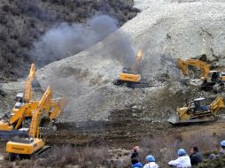 El alud cubre un área de unos cuatro kilómetros cuadrados. AP /