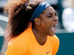 Serena Williams inició con el pie derecho la defensa del título del WTA. AP /