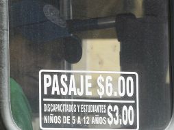 La tarifa del transporte público queda temporalmente congelada en seis pesos para todos los usuarios.  /