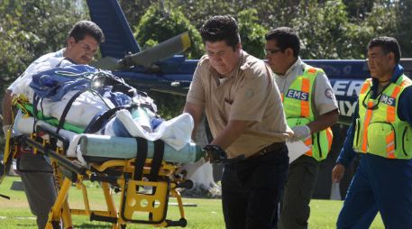 El lesionado fue entregado a personal especializado del área de quemados del Centro Médico de Occidente, para su mejor atención. ESPECIAL /