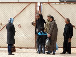 En total, en los países vecinos de Siria residen un millón 254 mil 451 sirios. ARCHIVO /