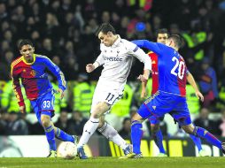 Gareth Bale, de Tottenham (11), uno de los contendientes al mejor jugador de la Premier esta temporada, se lesionó en la Europa League. EFE /