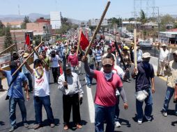 Hasta ahora dos miembros de la CNTE ha sido consignados, cuatro están desaparecidos y 36 presentan heridas por los enfrentamientos. EFE /