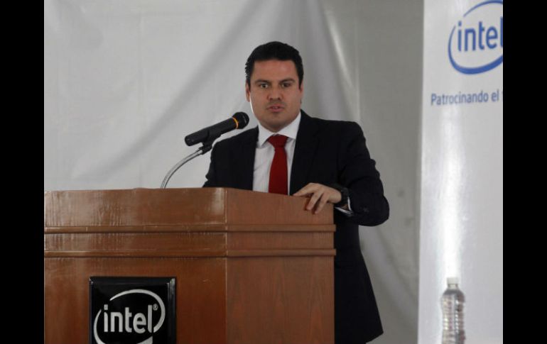 El mandatario estatal reconoció a Intel por poner tecnologías de la información al alcalde de los ciudadanos.  /