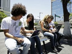 El representante de Telmex asegura que la cobertura en Jalisco será de ''clase mundial''. ARCHIVO /