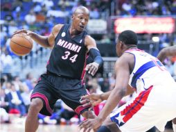 Toma la batuta. Ray Allen lideró al Heat, que estuvo plagado de suplentes. AP /