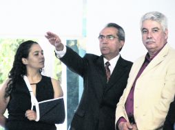 Cambio de mando. Felipe Tito Lugo Arias (izquierda) rindió protesta ayer como nuevo director de la Comisión Estatal del Agua. ESPECIAL /