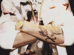 Fue en su reciente concierto en Copenhague donde se pudo ver el nuevo tatuaje de Justin Bieber. ESPECIAL TWITTER  /