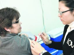 Vacunación. La SSJ informó que ninguno de los dos hombres fallecidos había sido vacunado. EL INFORMADOR /