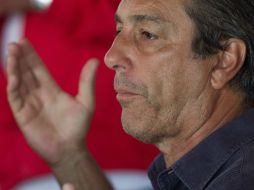 Tomás Boy externa su incomodidad con el balón con el que actualmente se juega la Liga MX. MEXSPORT /