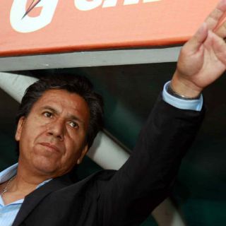 Puebla presenta a posible sustituto de Lapuente