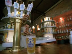 Buscan que este año se pueda exportar el 8& de la producción de la cerveza Minerva. ARCHIVO /