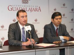 Mario Alberto Reynoso Ochoa (i), titular de la Dirección de Relaciones Internacionales y Ciudades Hermanas.  /