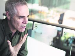 Trayectoria. El ilustrador español Arturo Elena está de visita en la ciudad, invitado por el Centro de Diseño de Modas.  /