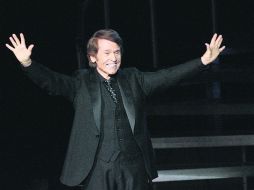 El contorneo de su cuerpo y el movimiento de sus manos, todavía cautivan al público. EL INFORMADOR /