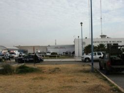 La Sedena realiza diversos recorridos de vigilancia al exterior del lugar para mantener la calma. ARCHIVO /