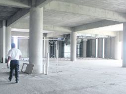 En algunos espacios de la nueva sede del Poder Judicial se puede apreciar que faltan bastante detalles para concluir su construcción. EL INFORMADOR /