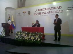 El mandatario ofrece un discurso como promotor y defensor de los derechos de las personas con discapacidad.  /