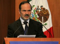 Gustavo Madero busca establecer la posición que tomarán con el gobierno de Enrique Peña Nieto. ARCHIVO /