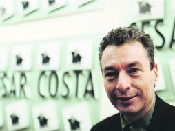 El intérprete se hace acompañar de músicos como Ely Guerra y Leonel García en su nuevo disco. NTX /