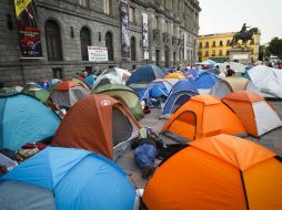 Los maestros de la CNTE retiraron su plantón del Zócalo por la llegada de Barack Obama a México. ARCHIVO /