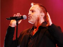 Miguel Bosé actuó con gran éxito la semana pasada, en el Auditorio Nacional de la Ciudad de México. ARCHIVO /