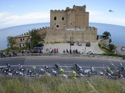 Urtasun no pensaba retirarse pero tuvo que hacerlo en la quinta etapa. AP /