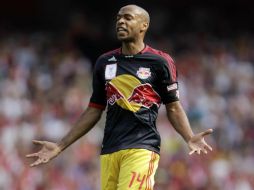 Así, Thierry sigue demostrando a sus 35 años que aún le queda mucho futbol. ARCHIVO /