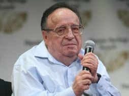 Roberto Gómez Bolaños escribió el libreto junto a su esposa Florinda Meza y su equipo creativo norteamericano. ARCHIVO /